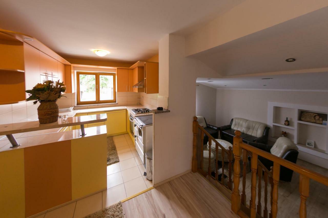 Apartmani Ruza Krasno Polje Exteriör bild