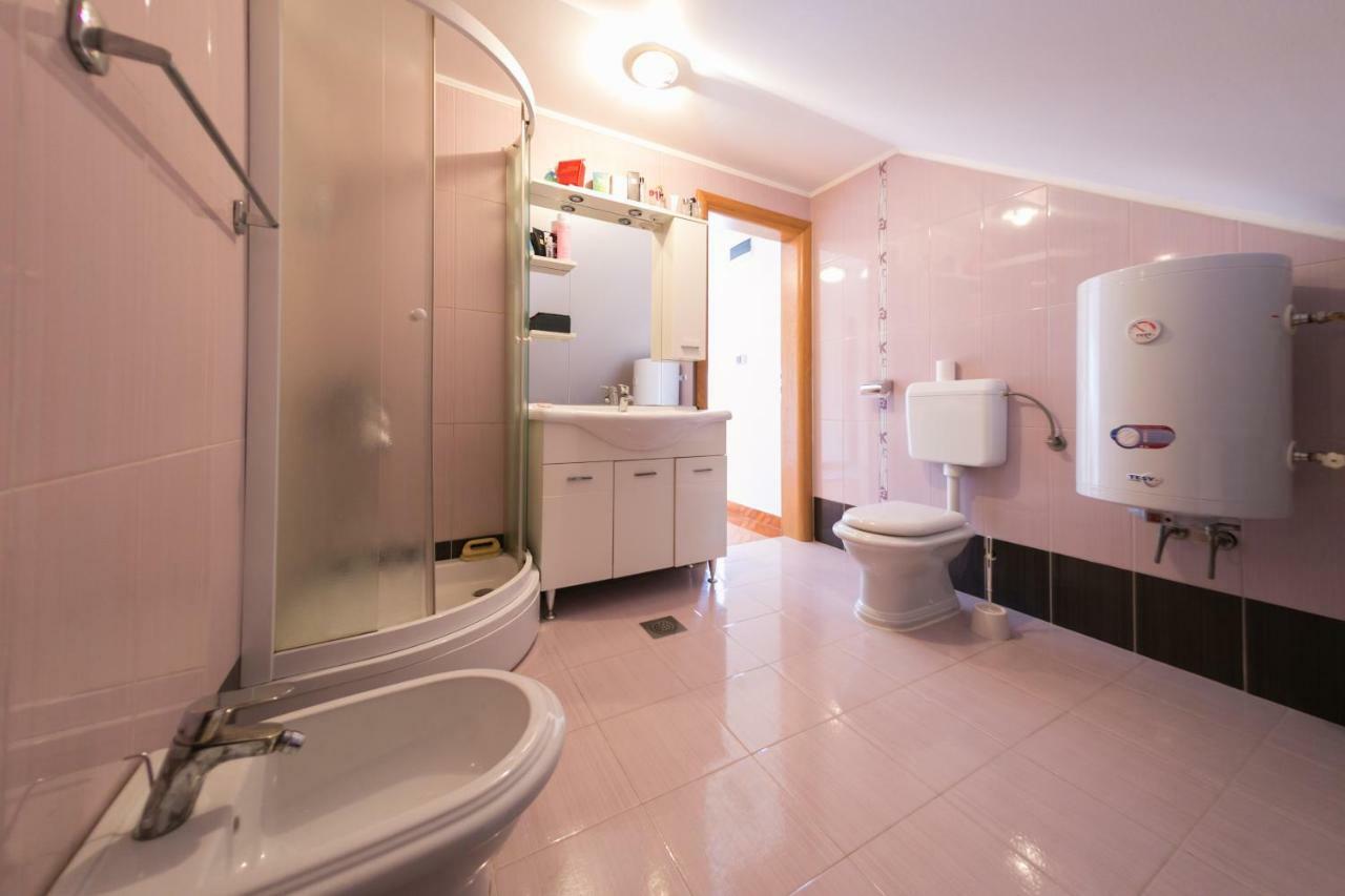 Apartmani Ruza Krasno Polje Exteriör bild