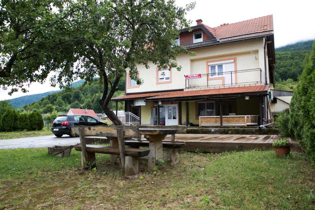 Apartmani Ruza Krasno Polje Exteriör bild