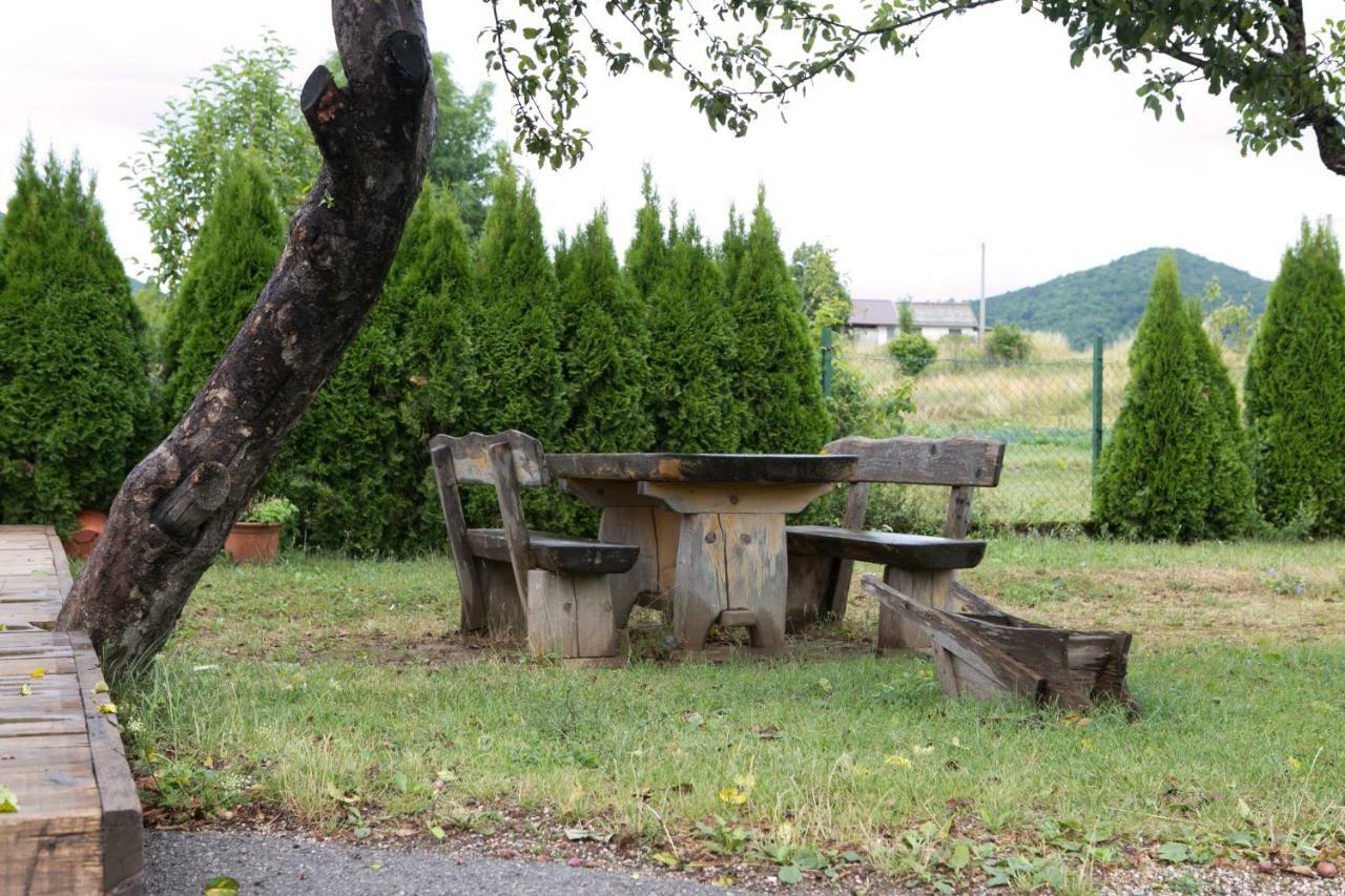 Apartmani Ruza Krasno Polje Exteriör bild